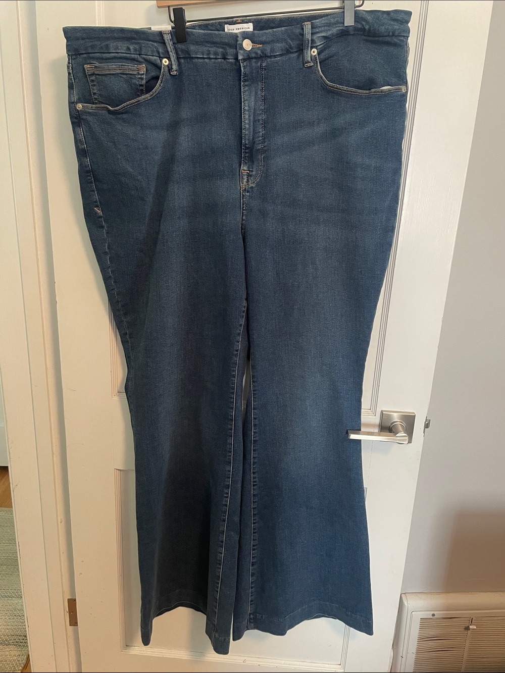 NWT Good American Good Legs Flare Jeans